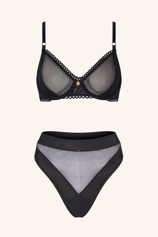 Dolce XS / Black Thong HW Fuchsia